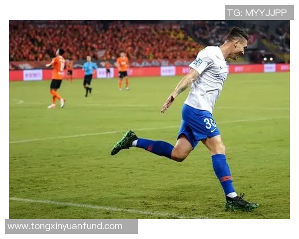 上海足球对决武汉卓尔激情碰撞期待精彩赛事呈现